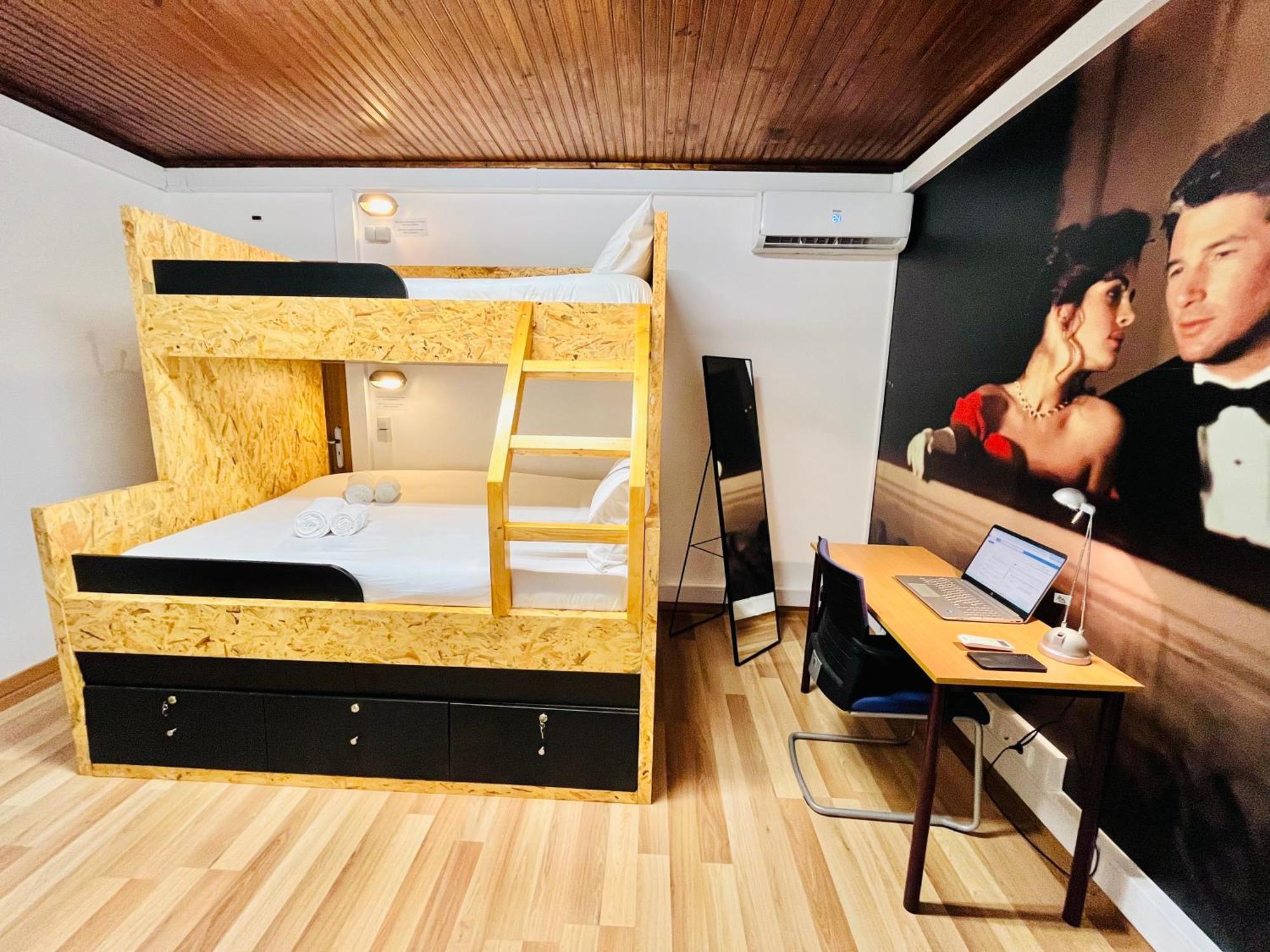 Lagos Central Rock School Hostel ,Algarve מראה חיצוני תמונה